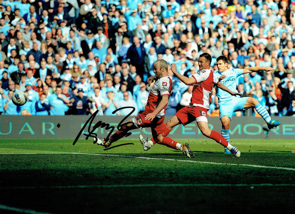 Augero - Manchester City - 16 x 12 Autographed Picture