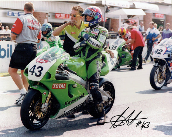 Chris Walker - World Superbikes - 16 x 12 Autographed Print