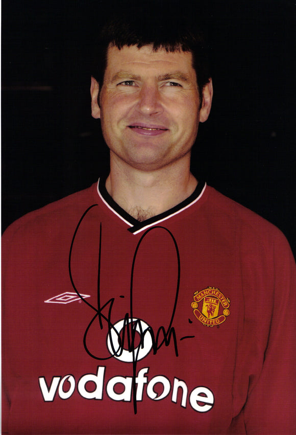 Denis Irwin - Manchester United - 12 x 8 Autographed Picture