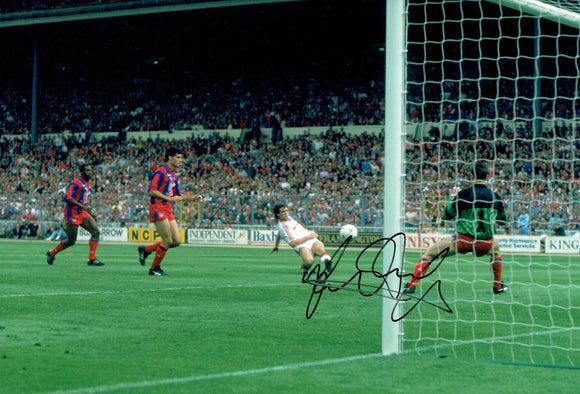 Mark Hughes - Manchester United - 1990 F.A.Cup Final - 12 x 8 Autographed Picture