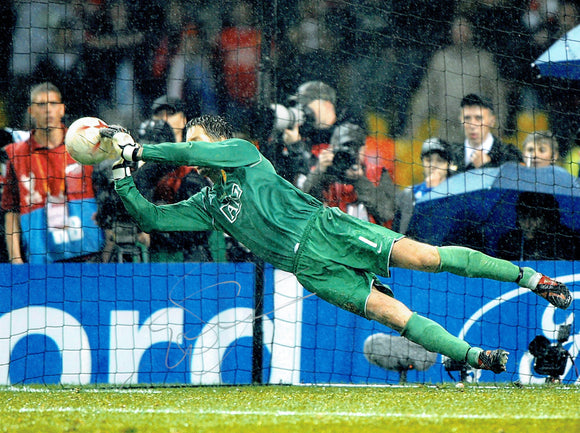 Edwin Van Der Sar - Manchester United - Moscow 2008 - 16 x 12 Autographed Picture