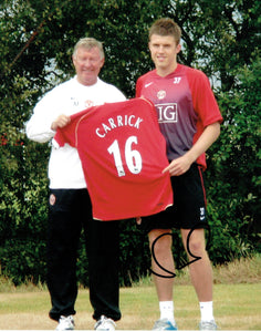 Michael Carrick - Manchester United - 10 x 8 Autographed Picture