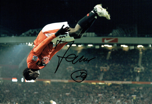 Bebe - Manchester United - 12 x 8 Autographed Picture