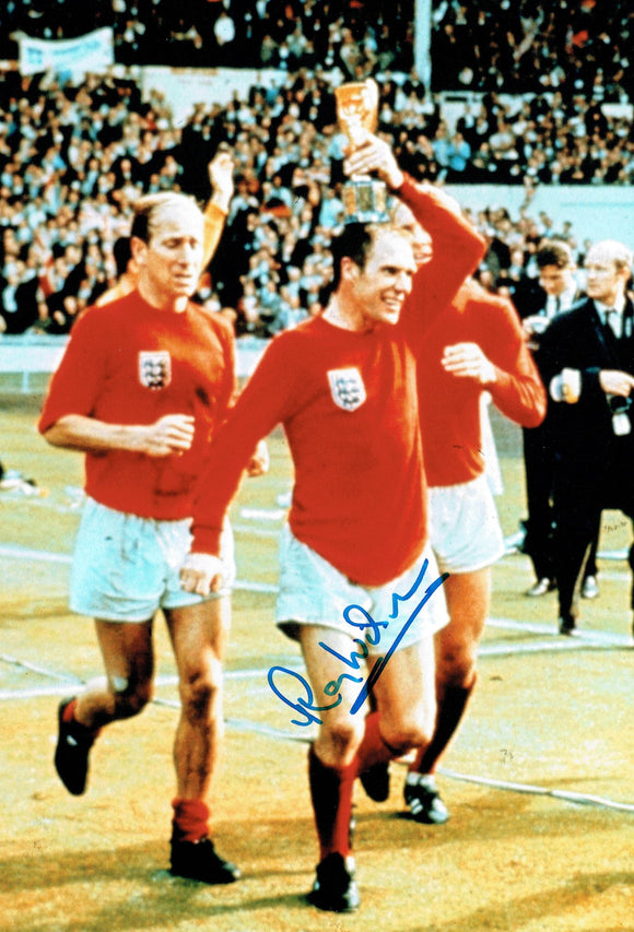 Ray Wilson - England - 1966 World Cup Final - 12 x 8 Autographed Picture