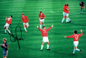 Denis Irwin - Manchester United - Treble Winner - 12 x 8 Autographed Picture