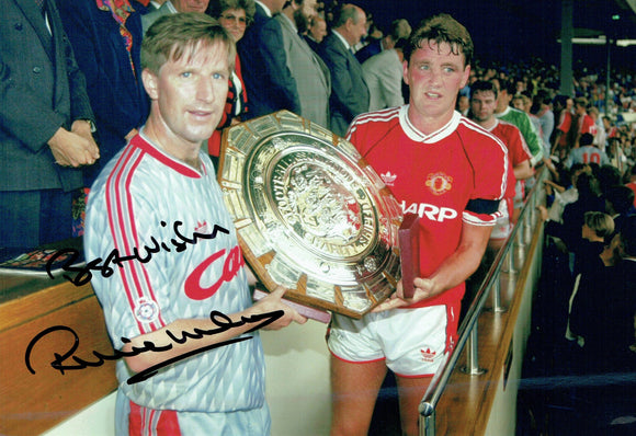 Ronnie Whelan - Liverpool F.C. - 1990 Charity Shield - 12 x 8 Autographed Picture