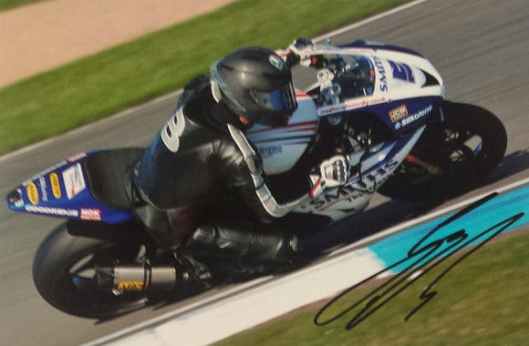 Guy Martin - Smiths Triumph - TT 2015 - 18 x 12 Autographed Picture