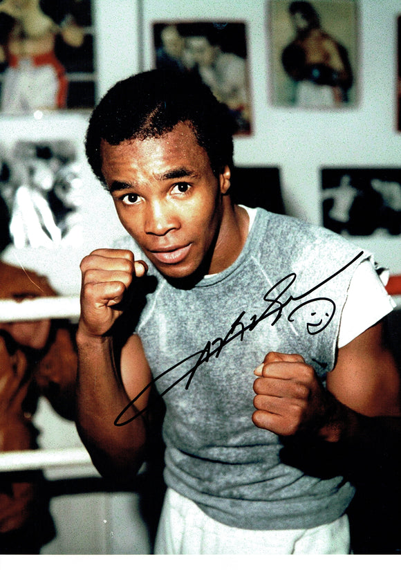 Sugar Ray Leonard - 16 x 12 Autographed Picture