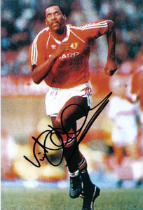 Viv Anderson - Manchester United - 9 x 6 Autographed Picture