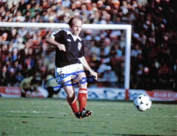 Archie Gemmill - Scotland - 10 x 8 Autographed Picture