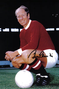 Sir Bobby Charlton - Manchester United - 12 x 8 Autographed Picture