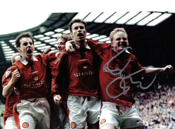 David May - Manchester United - 10 x 8 Autographed Picture
