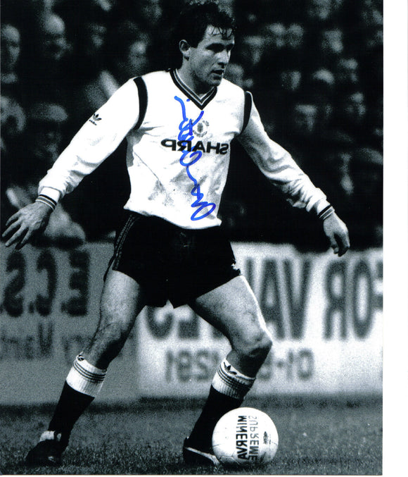 Arthur Albiston - Manchester United - 10 x 8 Autographed Picture